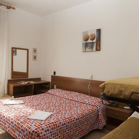 Hotel Taormina ลิโดดิเยโซโล ภายนอก รูปภาพ