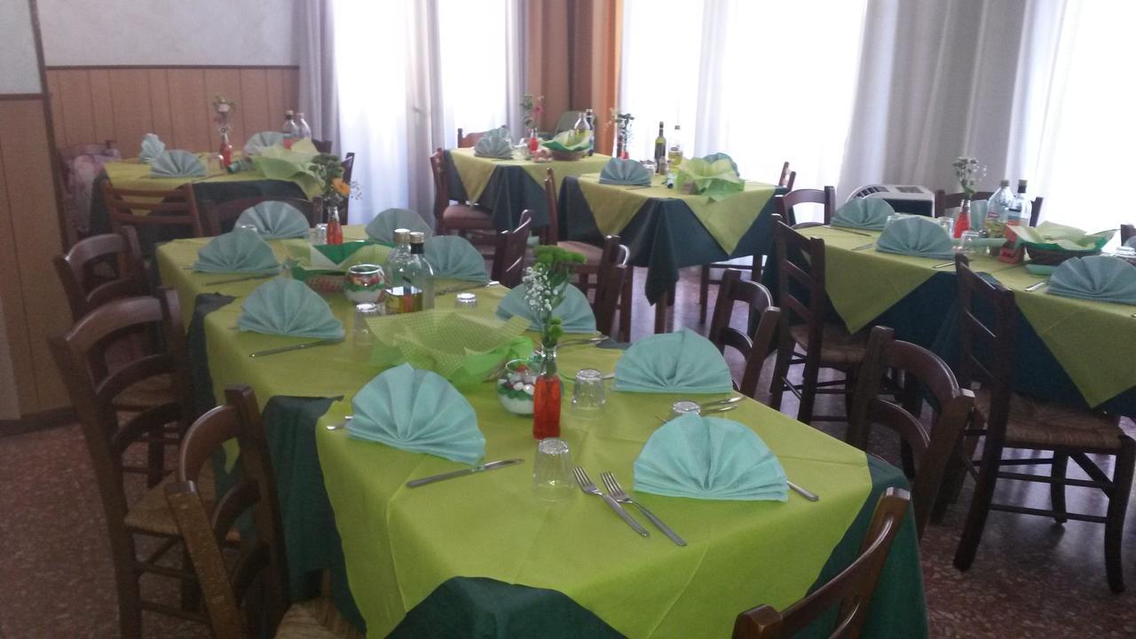 Hotel Taormina ลิโดดิเยโซโล ภายนอก รูปภาพ