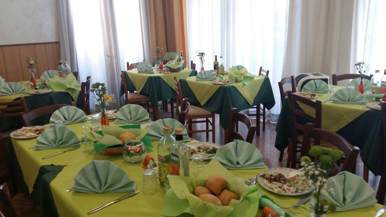 Hotel Taormina ลิโดดิเยโซโล ภายนอก รูปภาพ